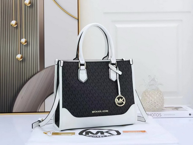 MichaeI Kors Handbags 092